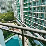 Azure Urban Resort - Aesthetic & Cozy Staycation