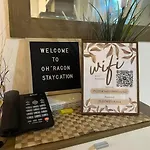 Azure Urban Resort - Aesthetic & Cozy Staycation